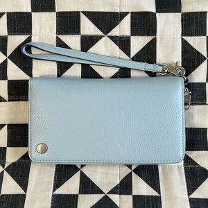 [NEW] Calvin Klein Zip Around Light Blue Wristlet